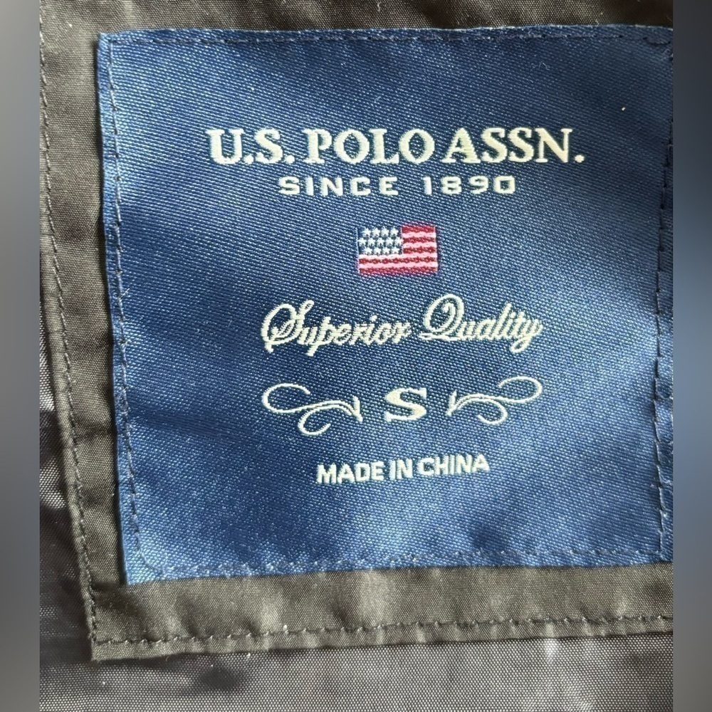 U.S. Polo Assn. Black Puffer Jacket size Small - Picture 8 of 9